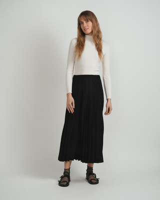 WB5CM1672SM Black Corduroy Rubber Waist Burst Pleated 34" Skirt