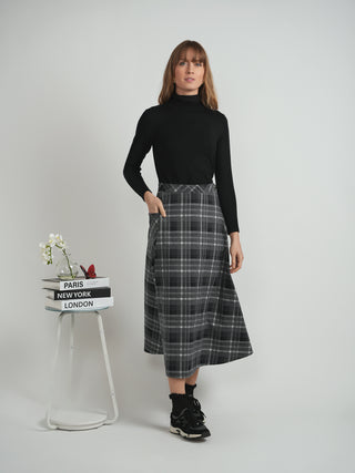 Faves WB5CM1667SM Black Plaid Corduroy Pocket 35" Skirt